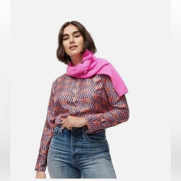 J. Crew 100% silk button down shirt Size: 10, fit small. Tigers print pattern - Picture 6 of 6